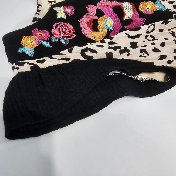 Savanna Jane Black Dress with Colorful Floral Embroidery Womens Leopard Print M - Picture 14 of 15